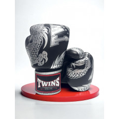 Боксерские перчатки TWINS Special FBGVL3-49 black silver 14 oz