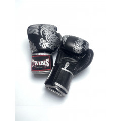 Боксерские перчатки TWINS Special FBGVL3-49 black silver 16 oz