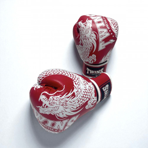 Боксерские перчатки TWINS Special FBGVL3-49 red white 10 oz