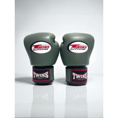 Боксерские перчатки Twins Special BGVL3 Olive 12 oz