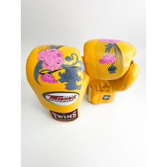 Боксерские перчатки Twins FBGVL3-13 yellow 10 oz