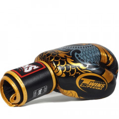 Боксерские перчатки FBGVL3-52 Dragon black gold 10 oz