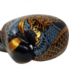 Боксерские перчатки FBGVL3-52 Dragon black gold 16 oz