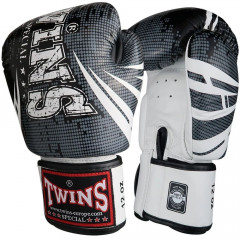 Боксерские перчатки FBGVL3-TW5 black white 10 oz