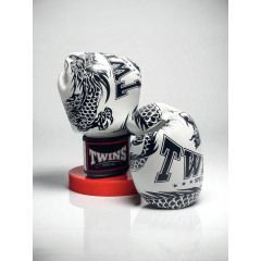 Боксерские перчатки TWINS FBGVL3-49 white black 12 oz