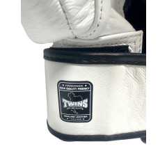 Боксерские перчатки TWINS FBGVL3-49 white black 14 oz
